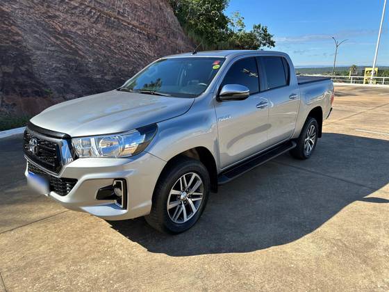 TOYOTA HILUX 2.8 SRV 4X4 CD 16V DIESEL 4P AUTOMÁTICO